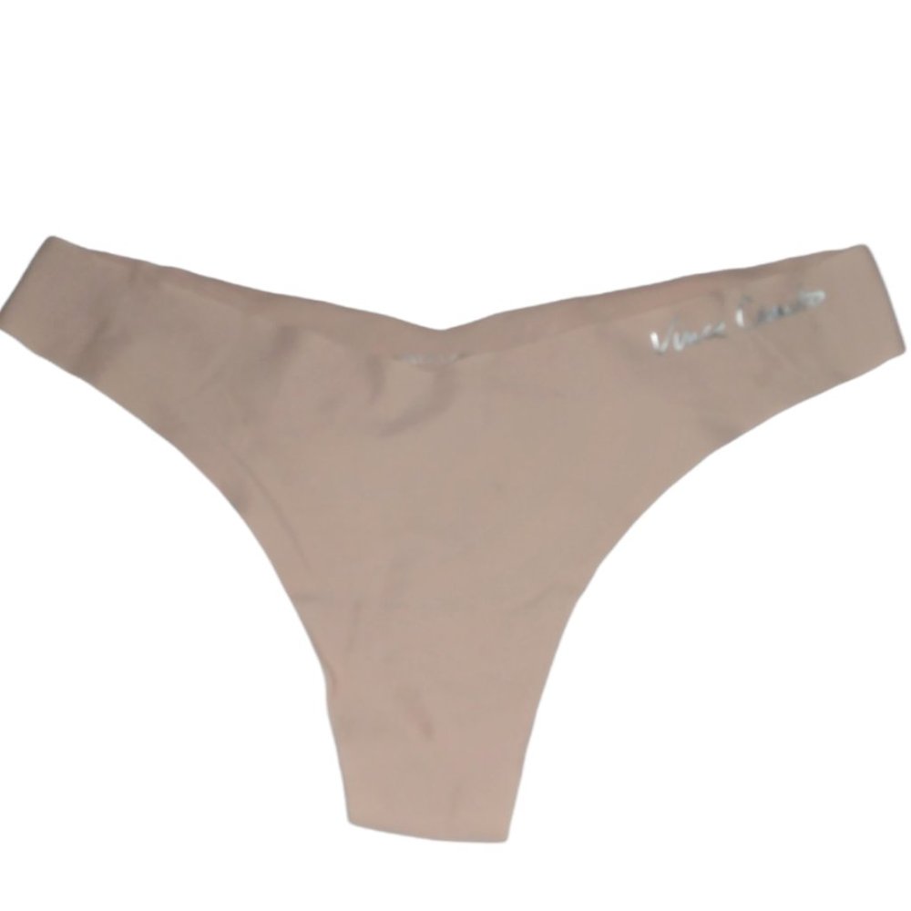 VINCE CAMUTO Seamless thongs.